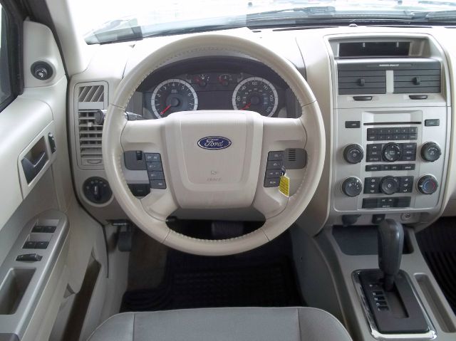 2011 Ford Escape ESi