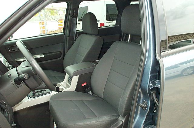 2011 Ford Escape 31 FOOT