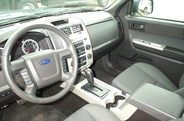 2011 Ford Escape 31 FOOT