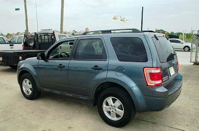 2011 Ford Escape 31 FOOT