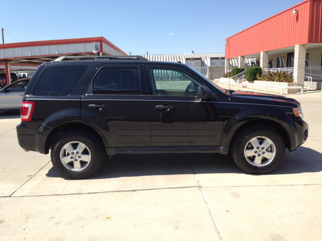 2011 Ford Escape 31 FOOT
