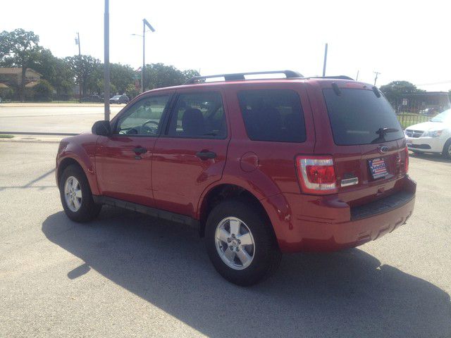 2011 Ford Escape 31 FOOT