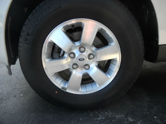 2011 Ford Escape Super