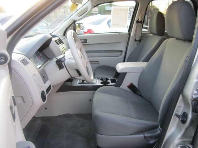 2011 Ford Escape XLS