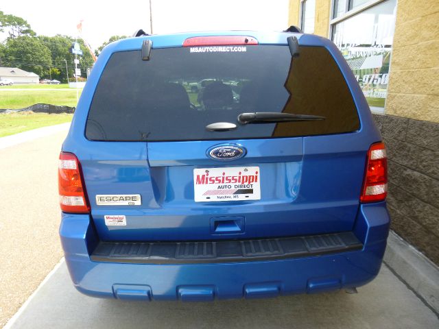 2011 Ford Escape 31 FOOT