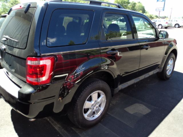2011 Ford Escape 31 FOOT
