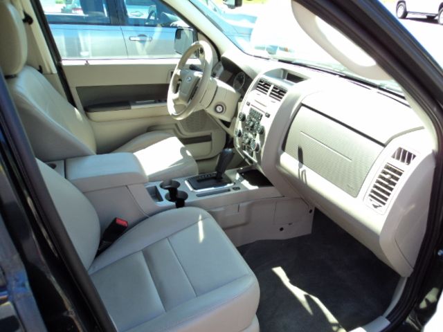 2011 Ford Escape 31 FOOT