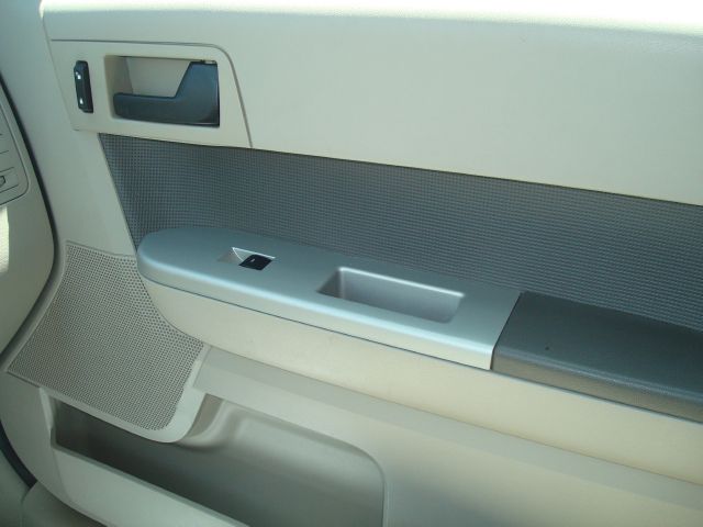 2012 Ford Escape 31 FOOT