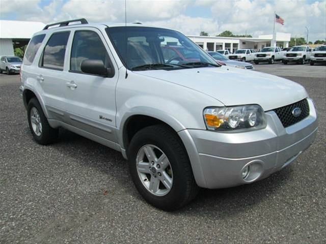 2005 Ford Escape Hybrid Ram 3500 Diesel 2-WD