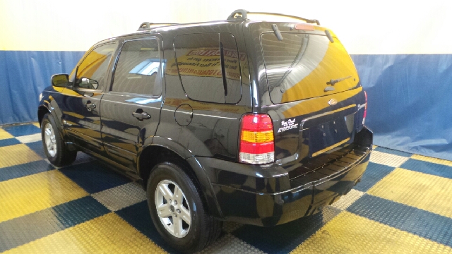 2006 Ford Escape Hybrid Ram 3500 Diesel 2-WD