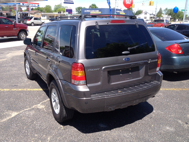 2006 Ford Escape Hybrid LS Flex Fuel 4x4 This Is One Of Our Best Bargains