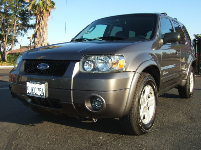 2006 Ford Escape Hybrid Ram 3500 Diesel 2-WD