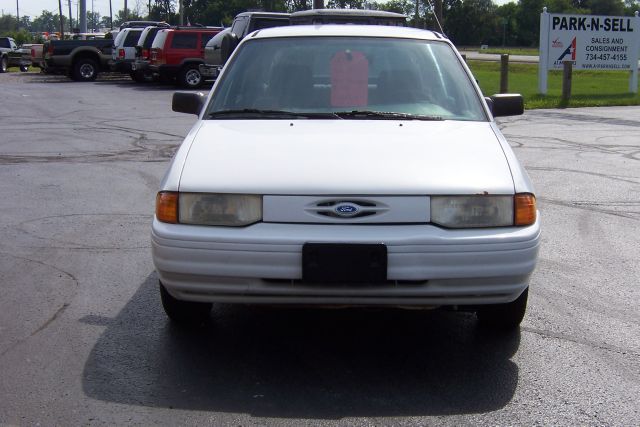 1995 Ford Escort 4dr Auto S Sedan