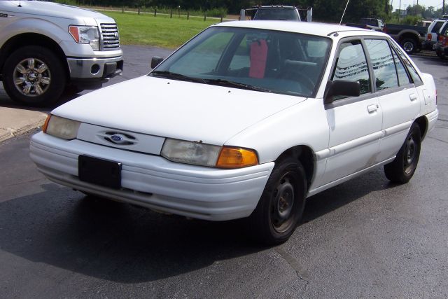1995 Ford Escort 4dr Auto S Sedan