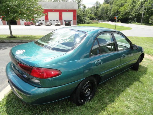 1997 Ford Escort 4dr Auto S Sedan
