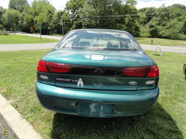 1997 Ford Escort 4dr Auto S Sedan