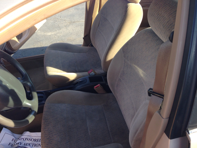 1997 Ford Escort 4dr Auto S Sedan