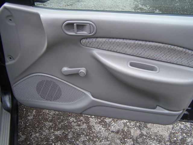 1997 Ford Escort 4DR SE (roof)