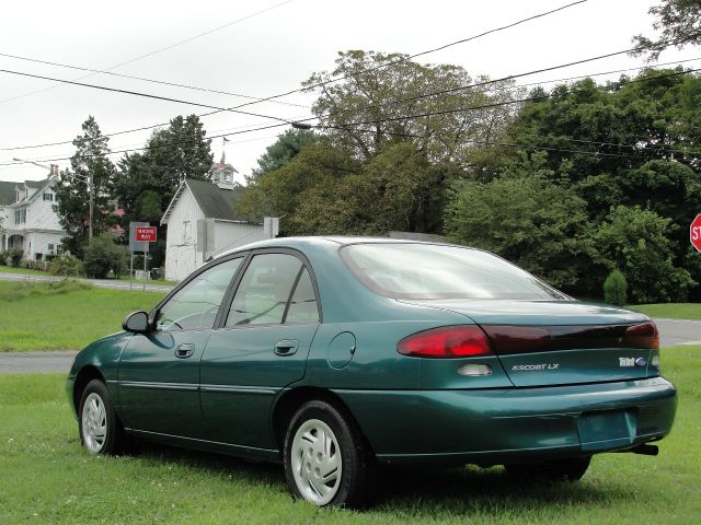 1997 Ford Escort 4dr Auto S Sedan