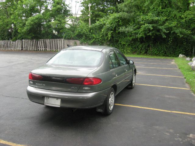 1998 Ford Escort SE