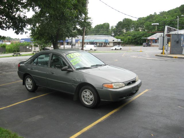 1998 Ford Escort SE