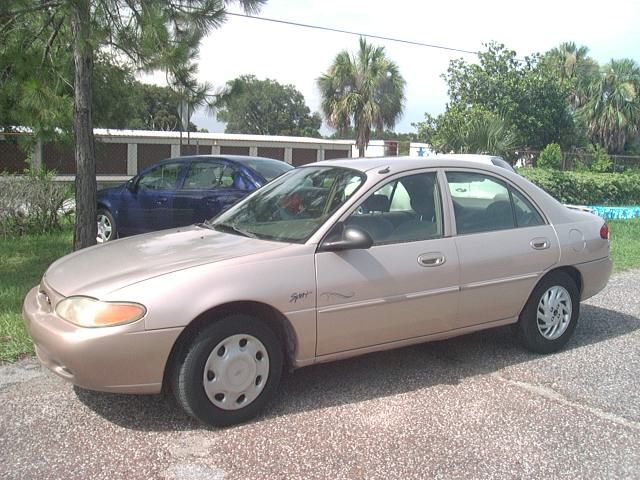 1998 Ford Escort SE