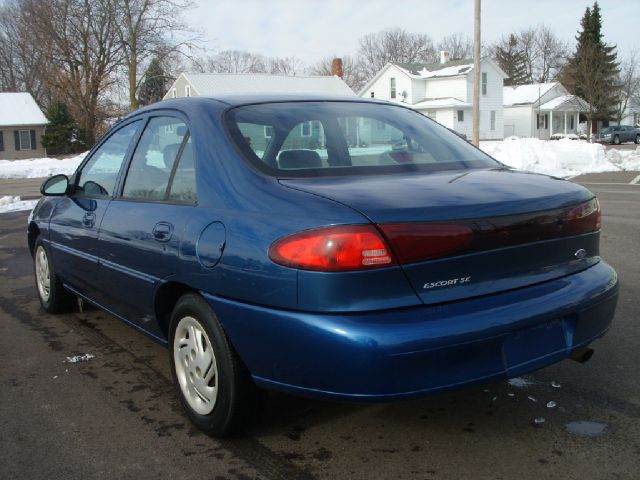 1999 Ford Escort SE