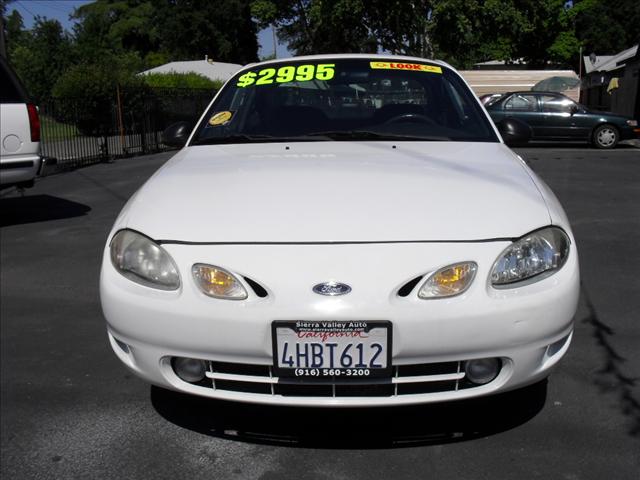 1999 Ford Escort SE/ Wagon