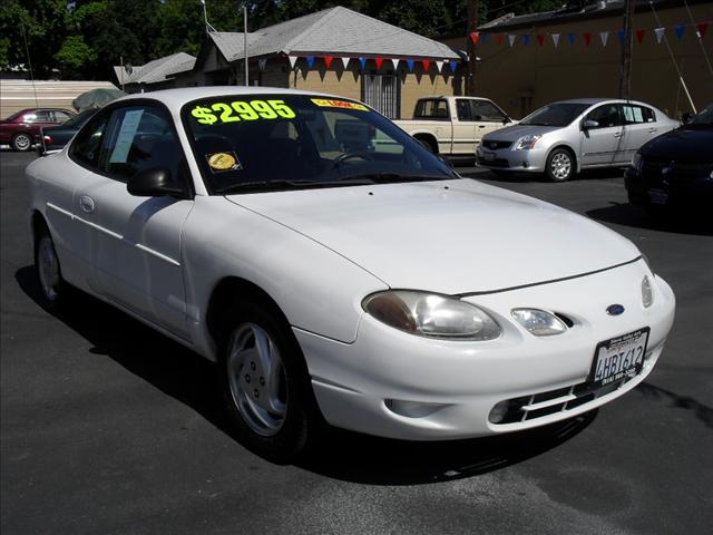 1999 Ford Escort SE/ Wagon