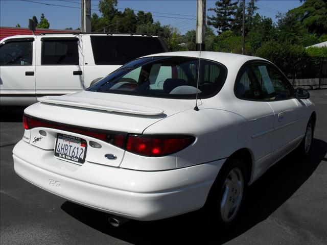 1999 Ford Escort SE/ Wagon