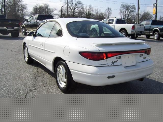 1999 Ford Escort Unknown