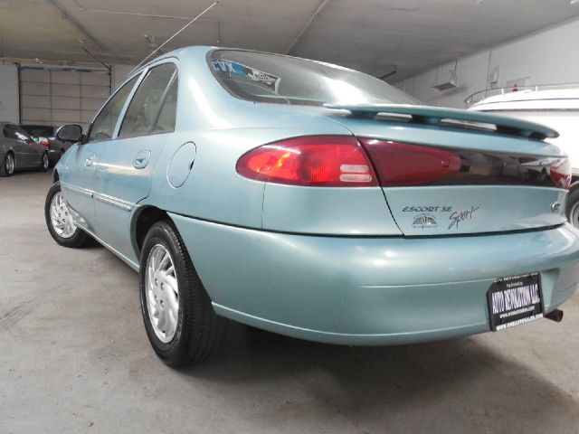1999 Ford Escort SE
