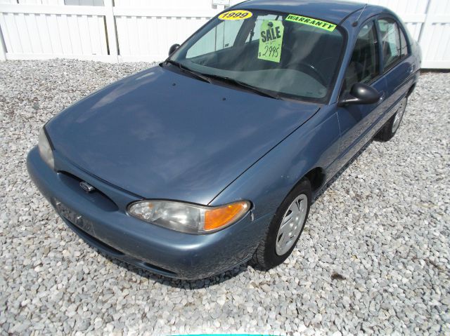1999 Ford Escort SE