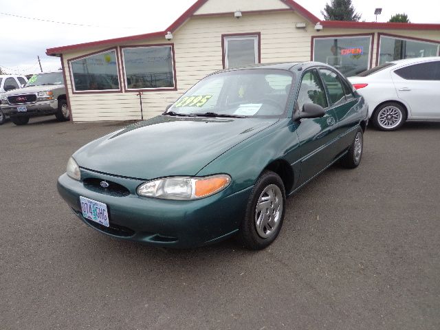 1999 Ford Escort SE