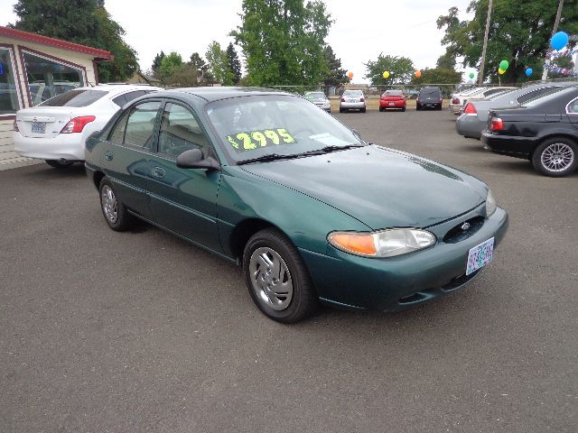 1999 Ford Escort SE