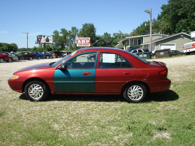 1999 Ford Escort SE