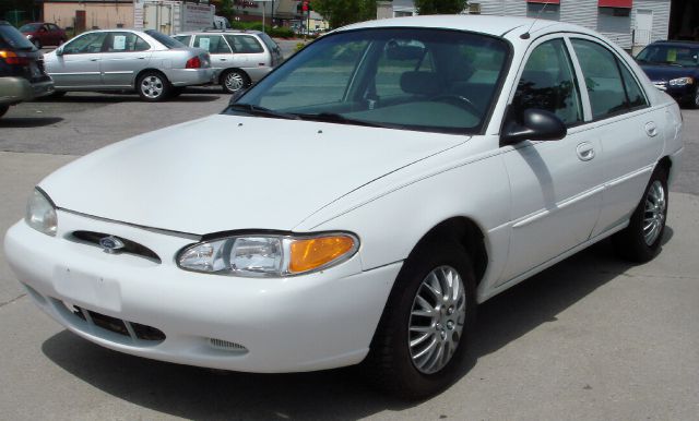 2002 Ford Escort SE