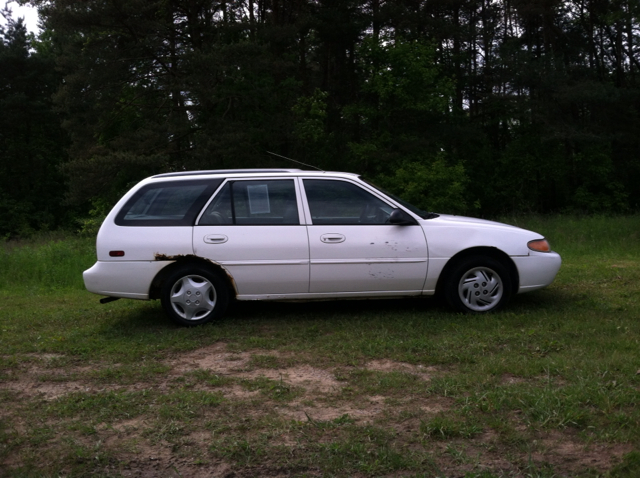 1998 Ford Escort Wagon SE