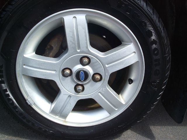 2003 Ford Escort ZX2 Sportback LS