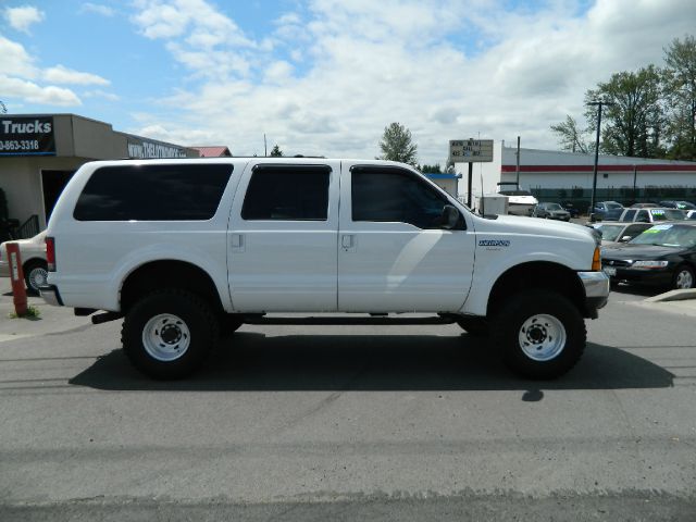 2001 Ford Excursion Super