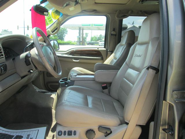 2002 Ford Excursion SLE - Clean Carfax Sharp