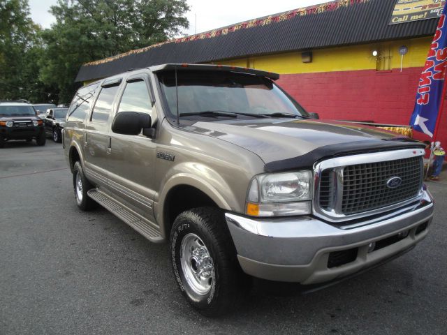 2002 Ford Excursion SE, 7 Pass, C.D. Player