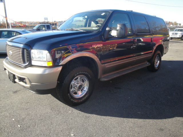 2003 Ford Excursion 5dr HB Man (GS)