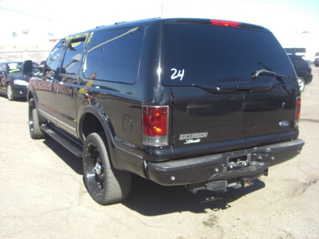 2003 Ford Excursion E 32