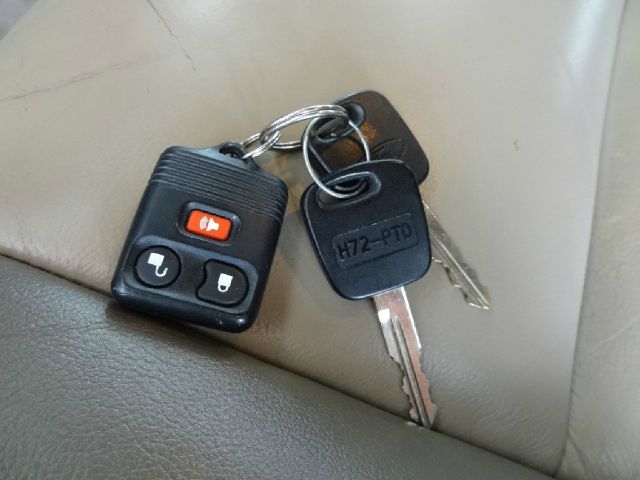 2004 Ford Excursion 4WD SL