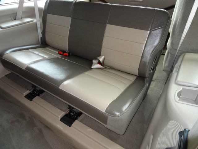 2004 Ford Excursion 4WD SL