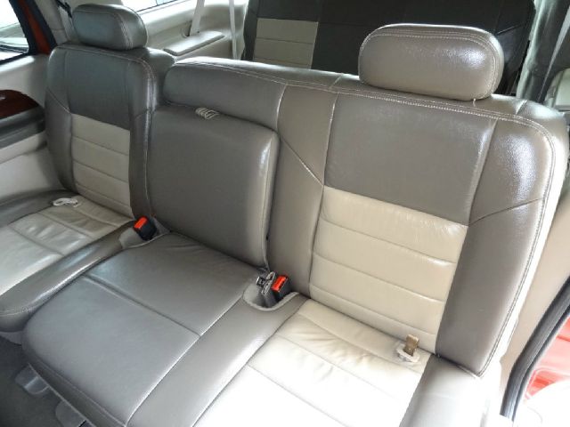 2004 Ford Excursion 4WD SL