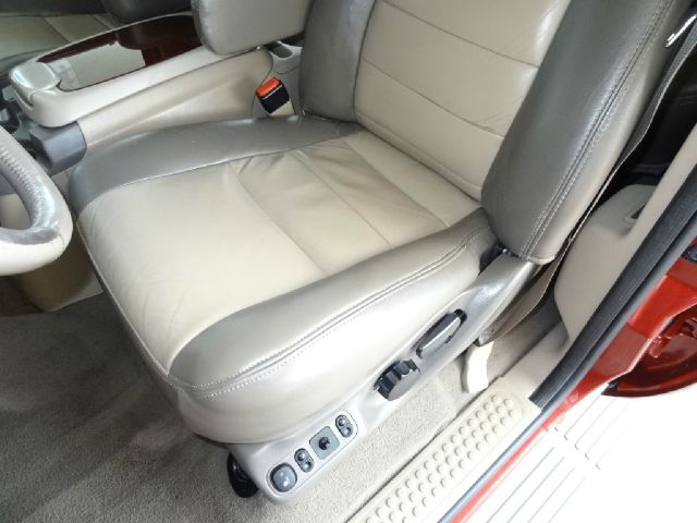 2004 Ford Excursion 4WD SL