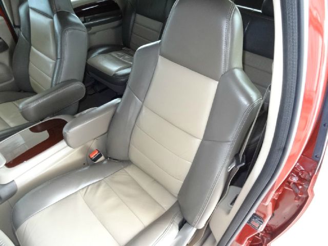 2004 Ford Excursion 4WD SL