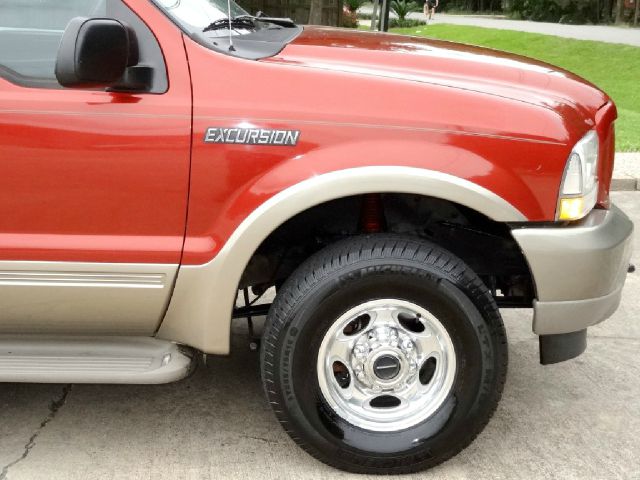 2004 Ford Excursion 4WD SL